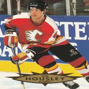 Phil Housley - 1995 Fleer Corp Hockey Card
